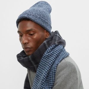 Marl Beanie - New With Tags - NEVER WORN - Navy Combo